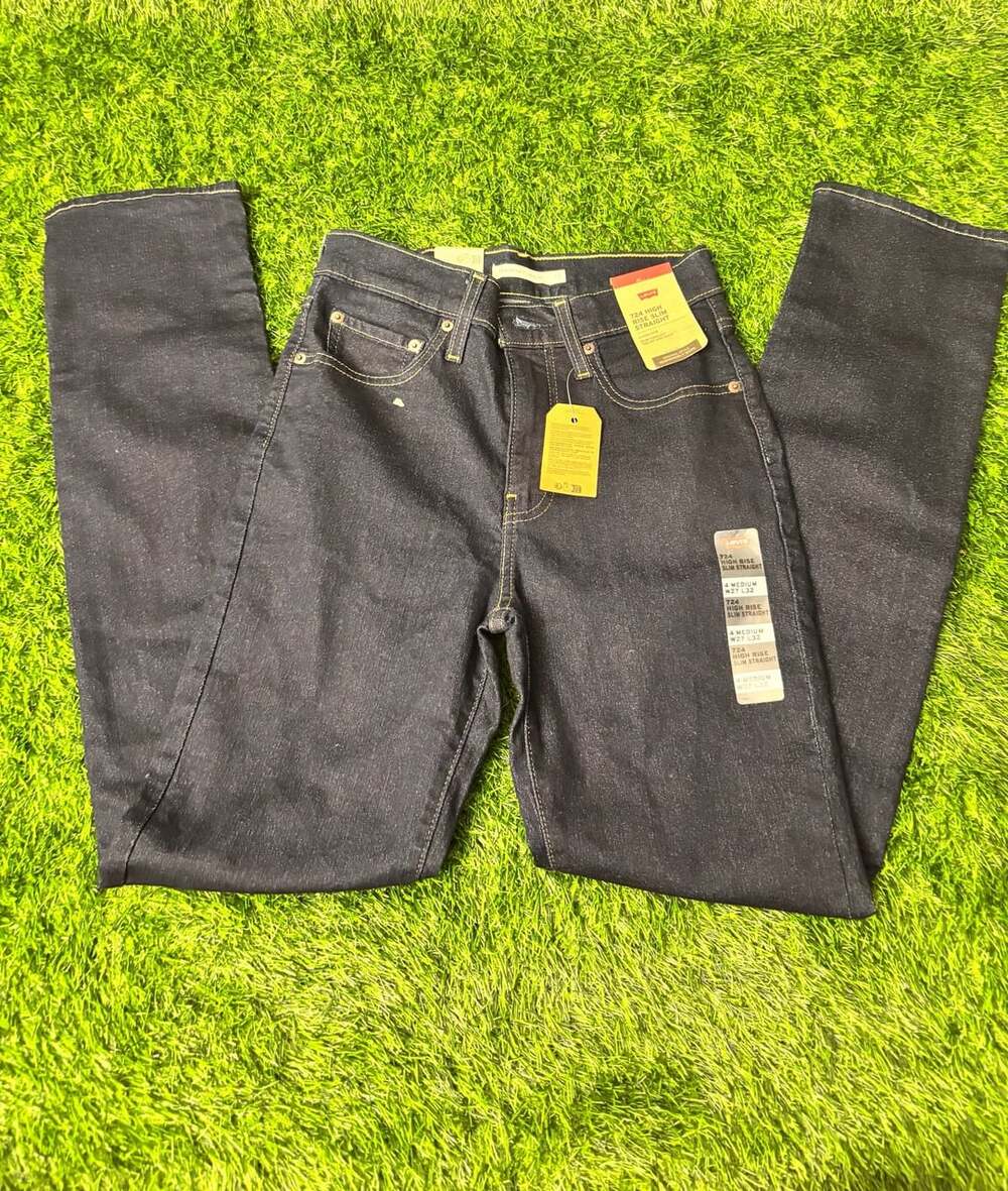 Levi's 724 High Rise Slim Straight Jeans